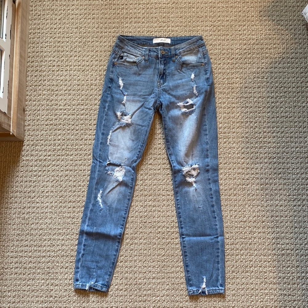 KANCAN-light wash distressed skinny jeans-size26